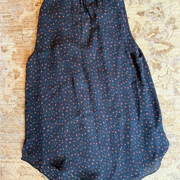 Veronica Beard Women's Black and Red Patterned Top NWT retail $325 - Picture 6 of 7